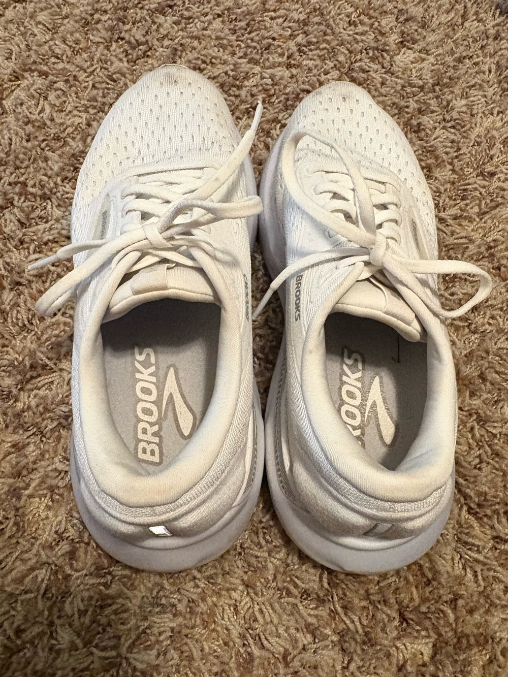 Brooks Adrenaline GTS 24